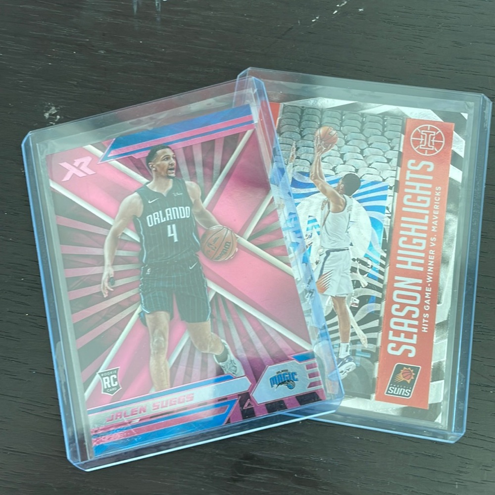 Jalen Suggs pink rookie and Devin Booker season highlights insert card